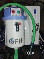 Mini geyser 1 sal purana he 20 dinhi use Kiya Hai rs.800