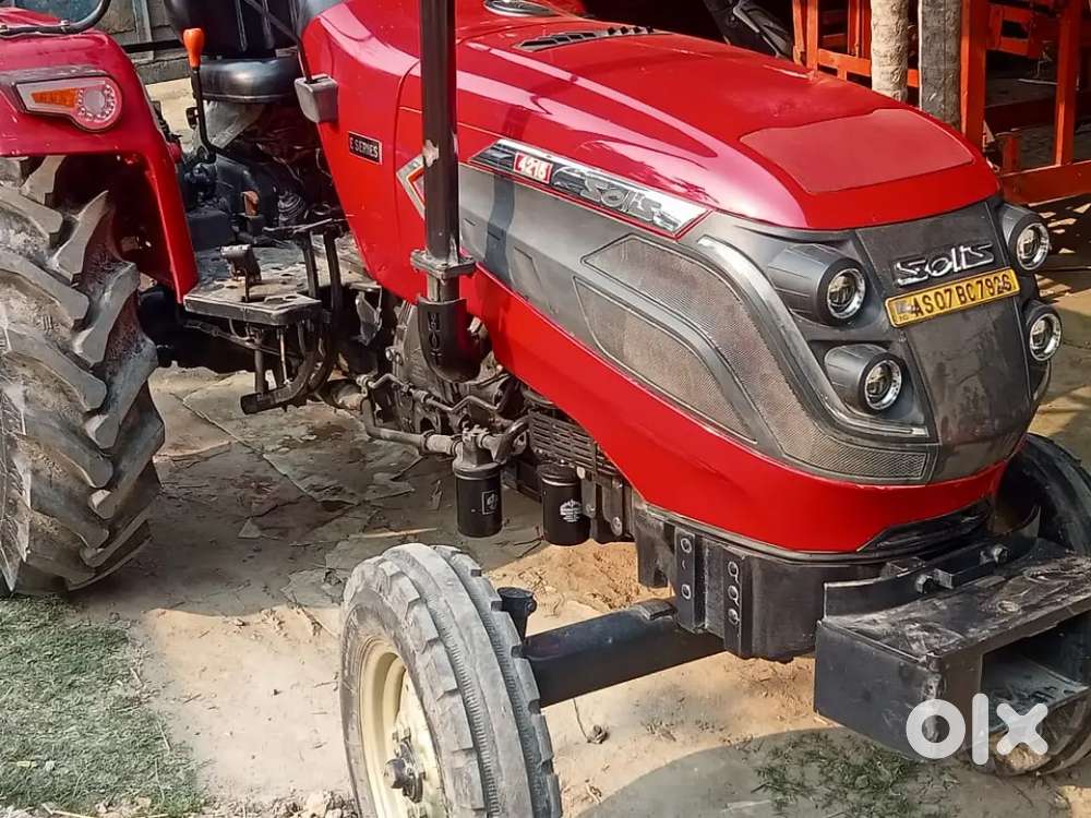 International tractor.Tailor with Roter