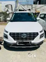Hyundai Venue 2022 Petrol 27856 Km Driven