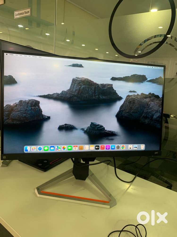 BenQ Monitor 27inch(4k UHD)Adjustable monitor with warranty & Bill