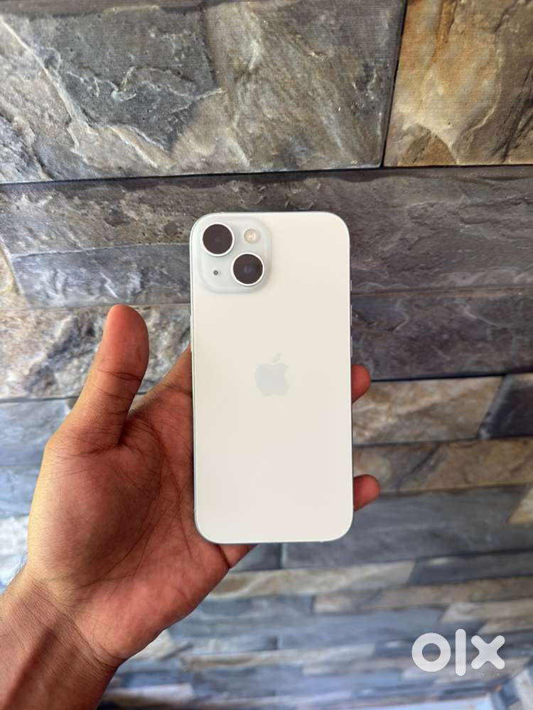 Iphone 15 128gb 85BH box with chager cable