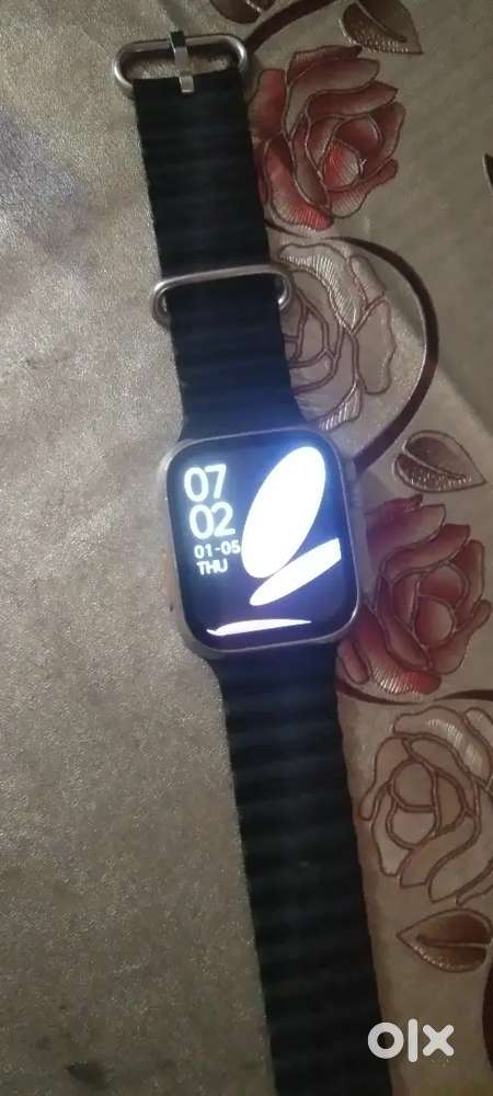 Smart watch with change