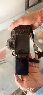 Nikon ka camara hai 5100d koii dikat nahi hai camara me