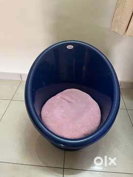 2 tub chairs