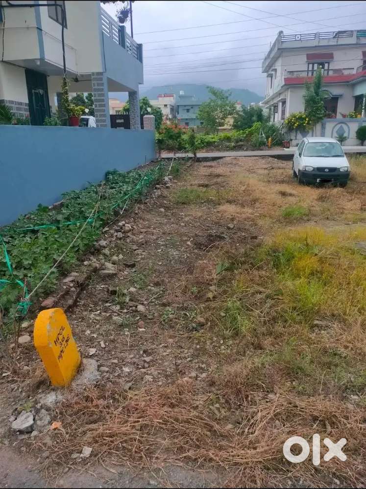 Plot at prime location with road on both side