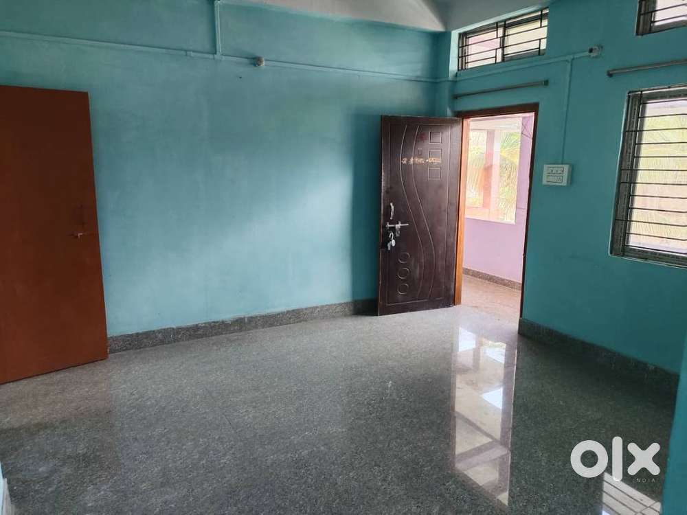 Get a 2BHK rent in decent prize.