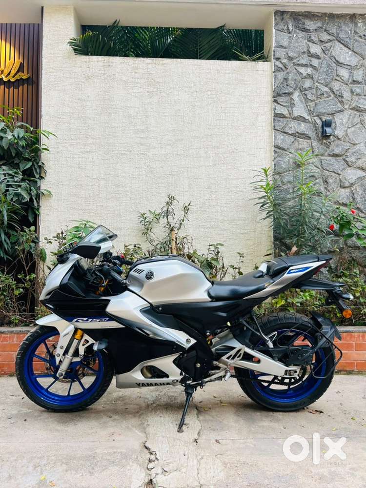 Yamaha R15v4