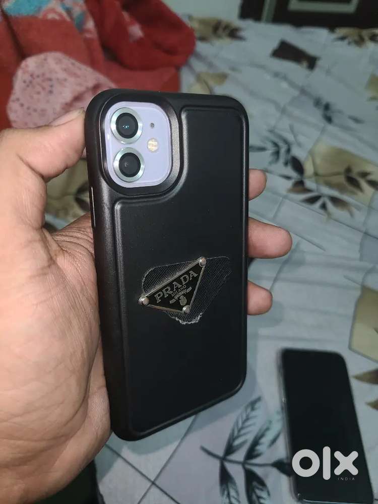 I phone 11

With face id