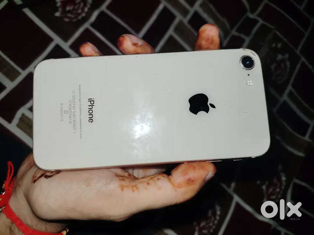 I phone 8 64gb 100 health