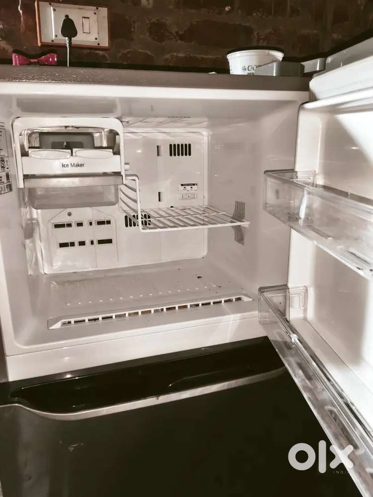 LG Double Door 265 Ltrs 1 year old