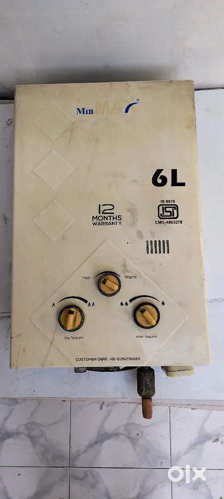 Gas gyser in very good condition