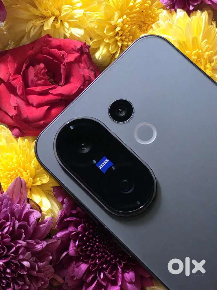 Vivo X200FE 5G (16GB/512GB) - Under Warranty.