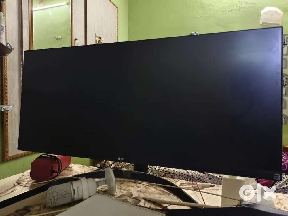 LG Ultra Wide Monitor - 34 Inch, Excellent Quality
