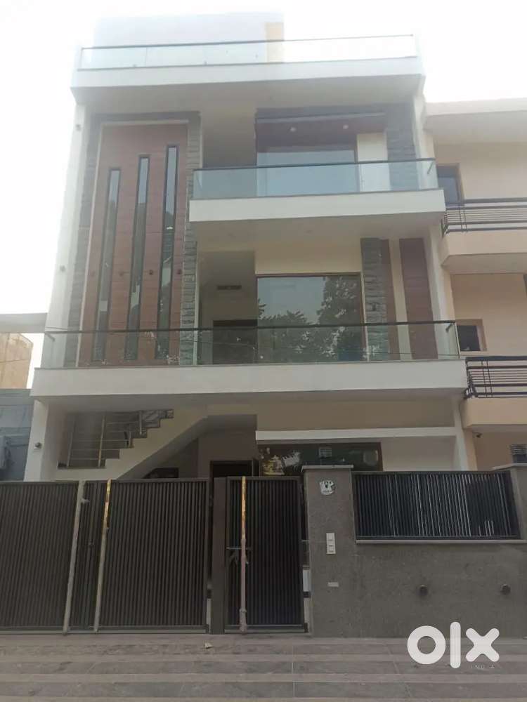 Broker 50% Fully furnished One  Room Kitchen Washroom