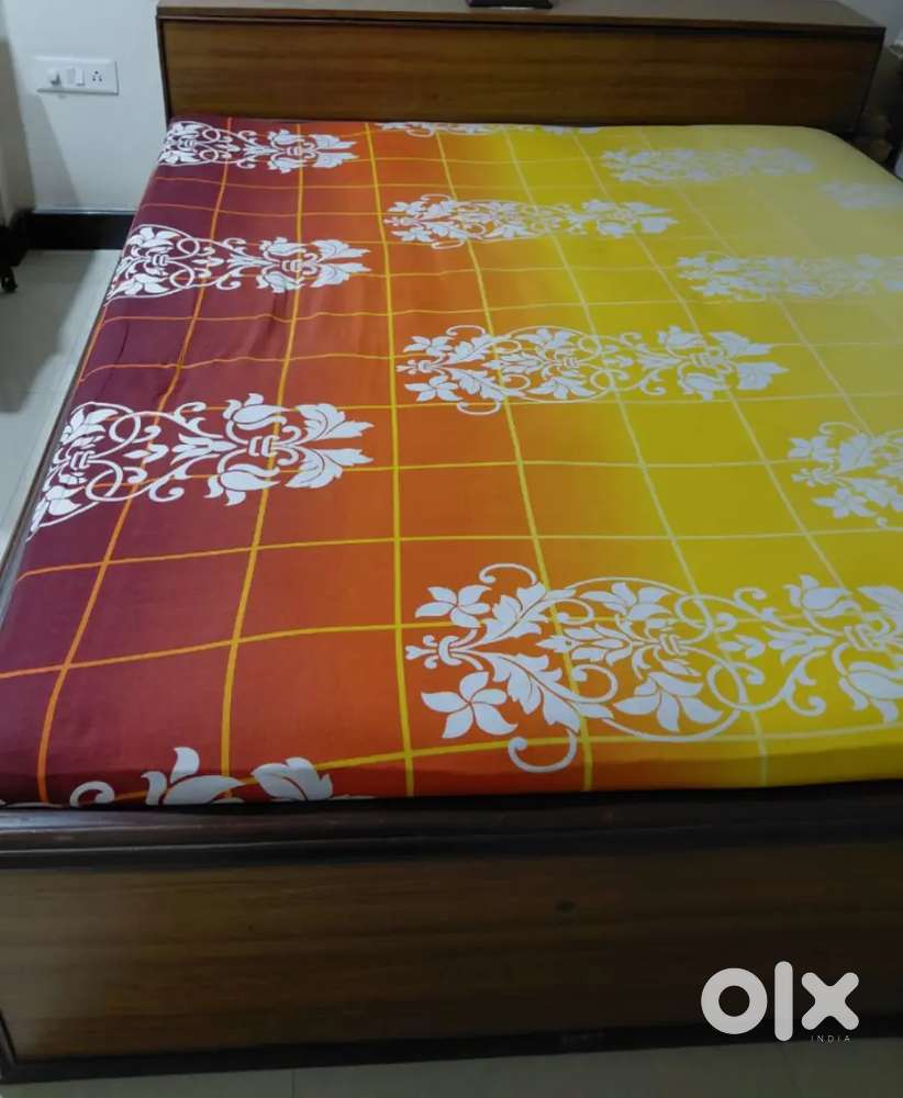 King size bed