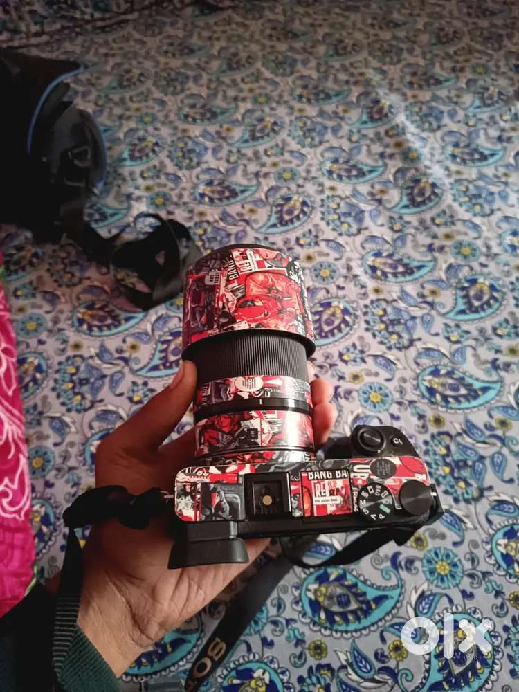 Sony aplha camera rent par chalana he kisi ko chaiye ho to msg kre