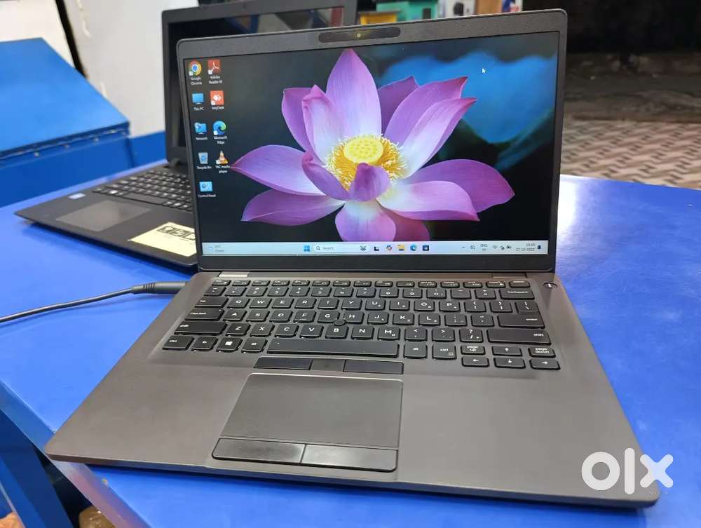 Dell latitude i7 8th generation touch screen laptop only
