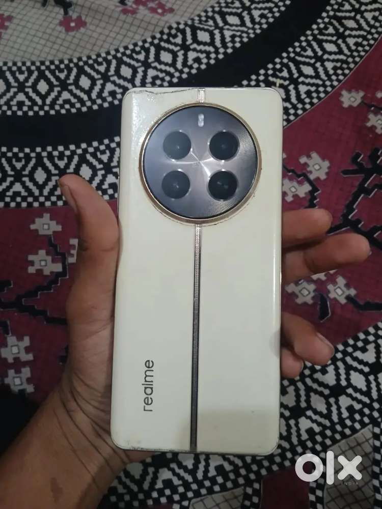 Relme 12 pro 8/256 gb mai hai goldan colar