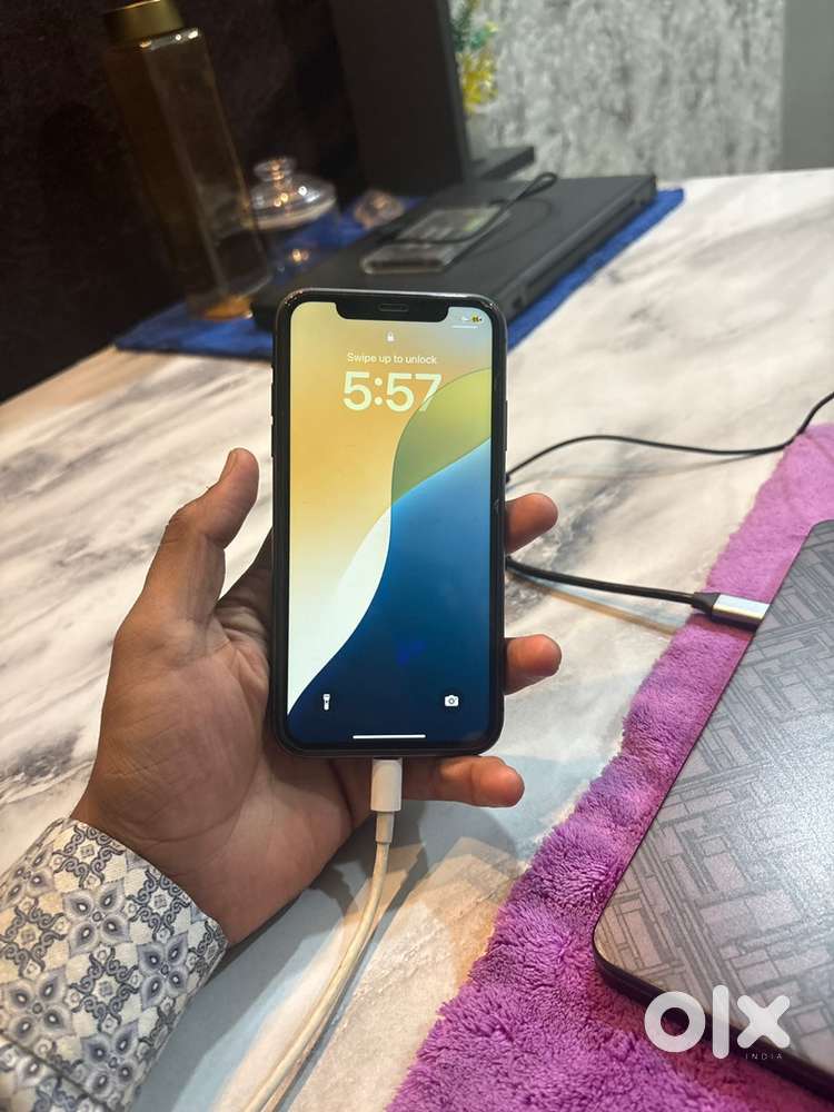 iPhone 11 64GB – Black – Superb Condition – Best Deal!