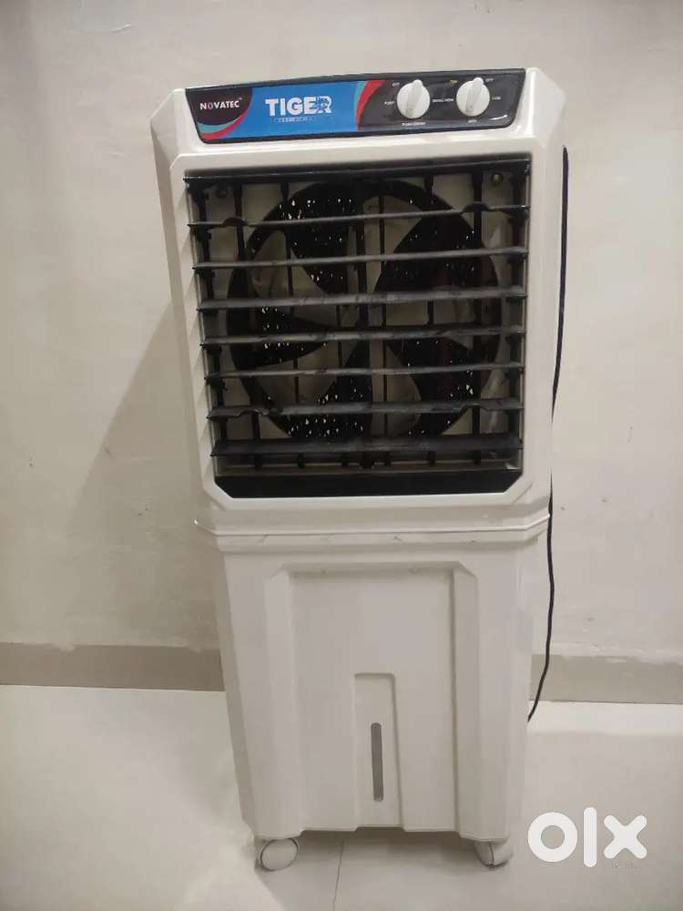 Air cooler 60 liter capacity, height 3.5 feet, width 1.5 feet