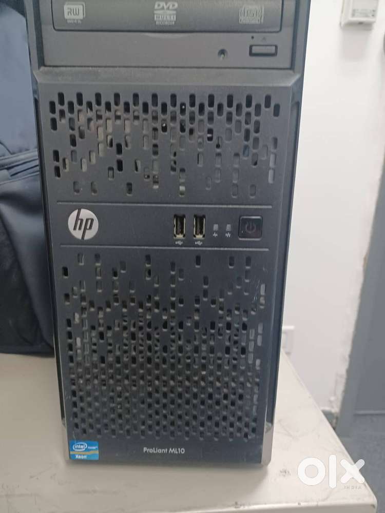HP  Proliant ML10 Server