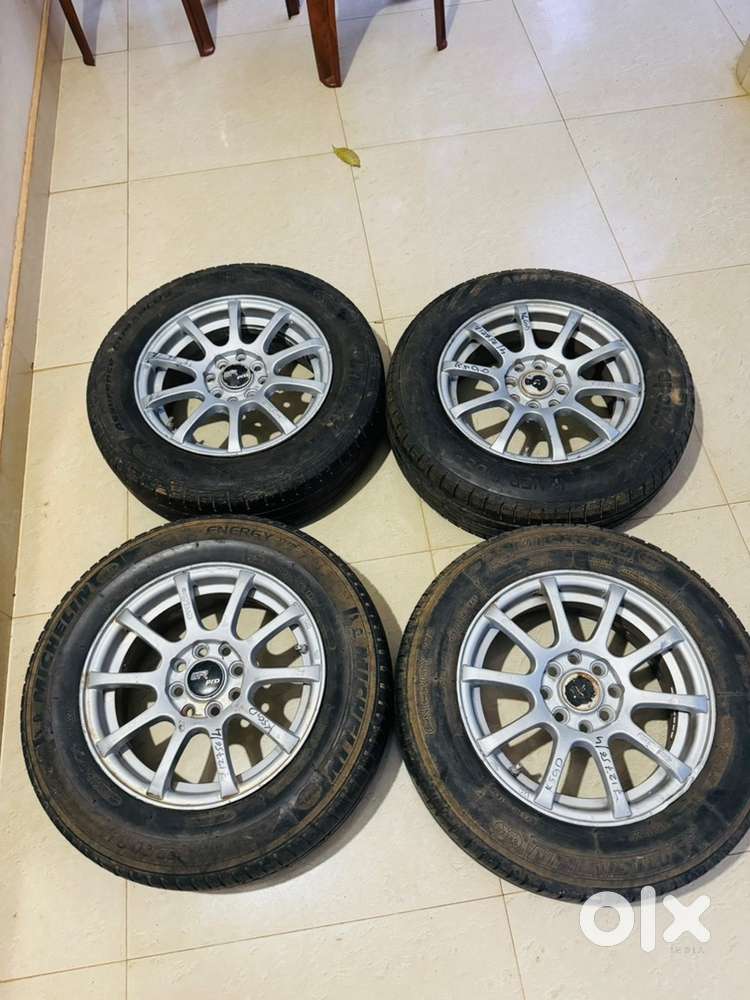 14 inch alloy with tyre