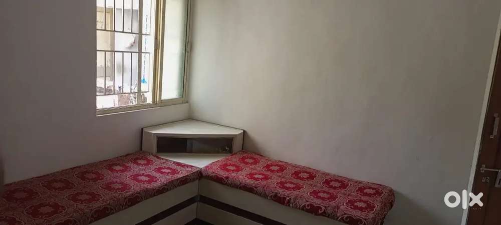Shastri Nagar Bachelor Allowed 1BHK Semi Furnished Flat For Rent