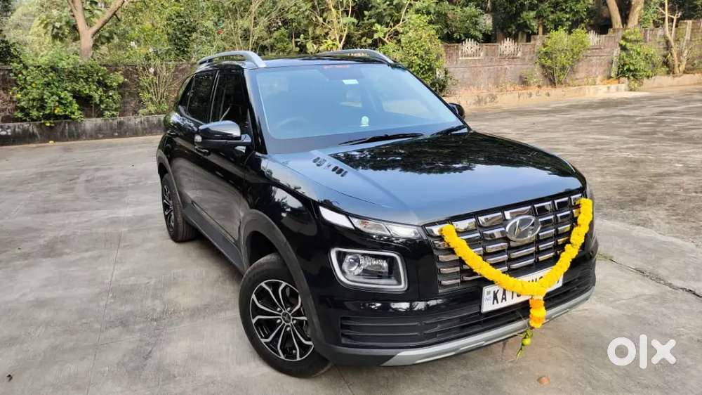 Hyundai New Venue 2022 Petrol Well Maintained