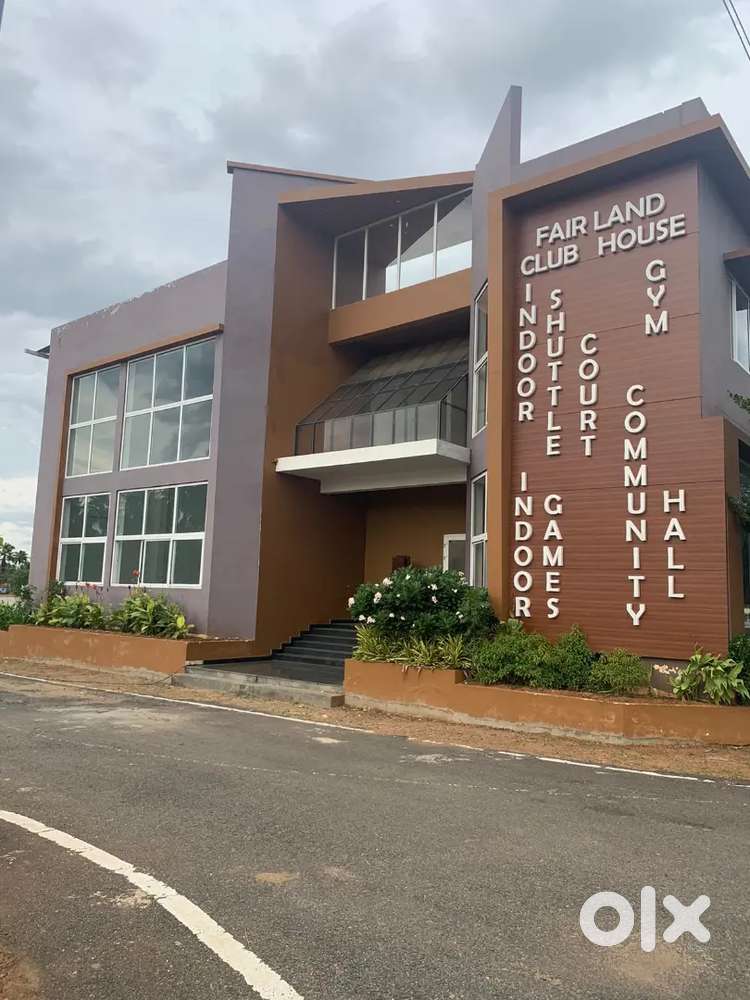 2.8 Cents site With Turfcourt.