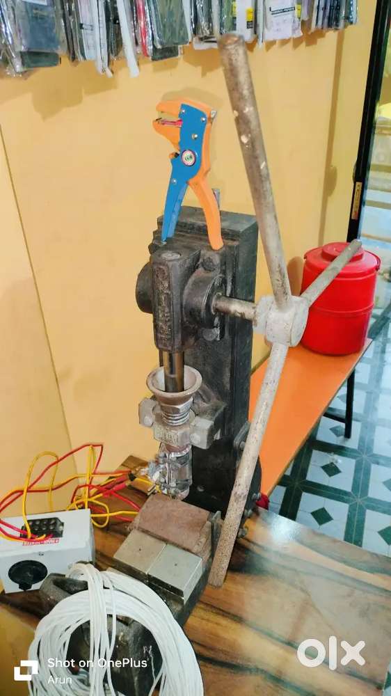 Data cable making machine