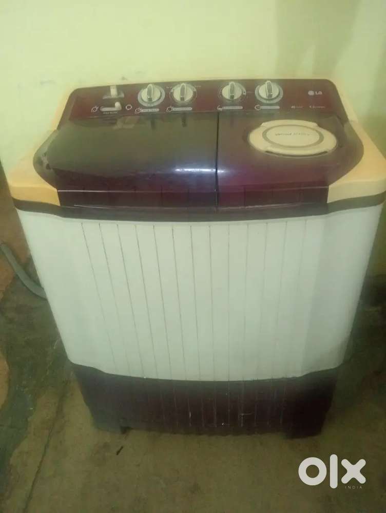 LG semi automatic washing machine