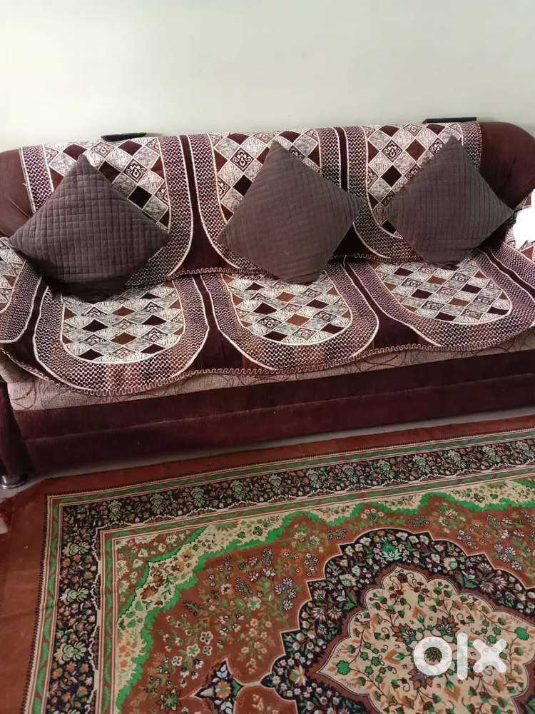 Sofa set with table