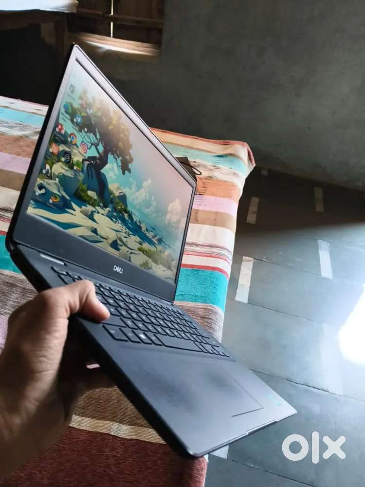 Dell laptop i5 8th gen 8gb 256gb