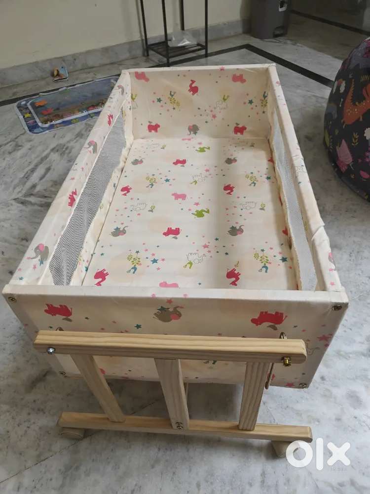 Cradle cum swing for babies