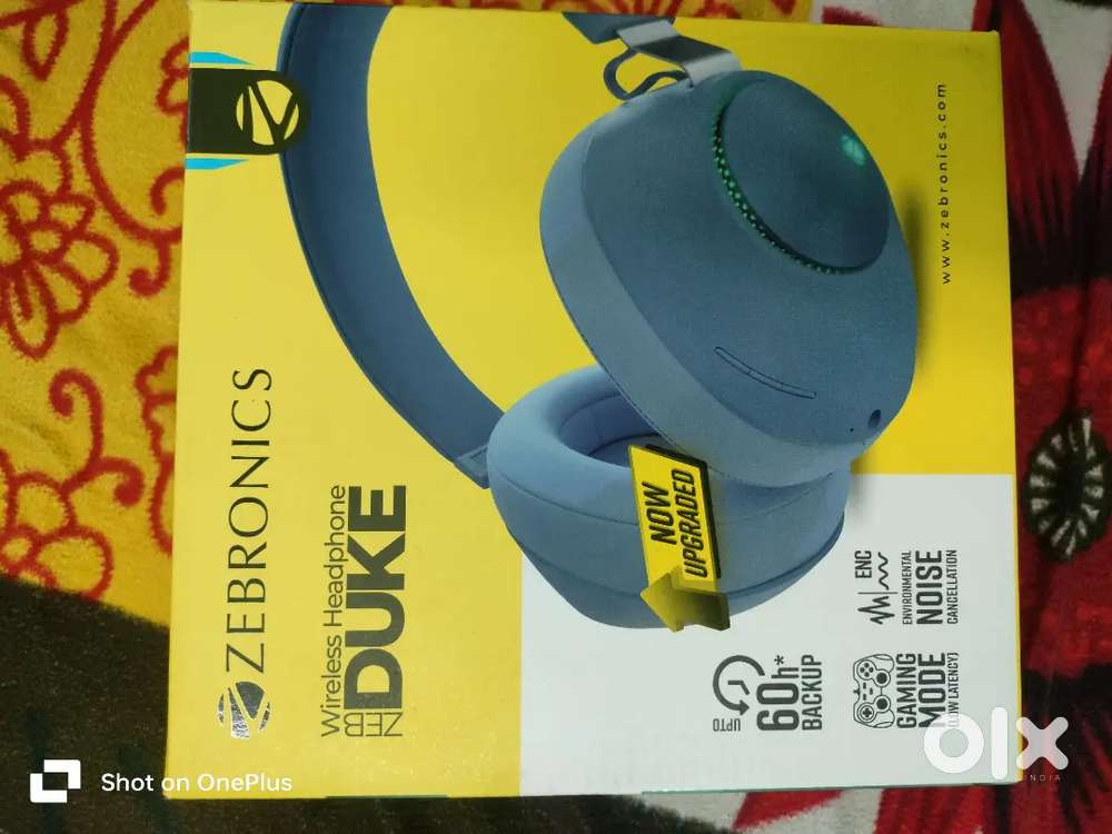 Zebronics Duke wireless headphone.