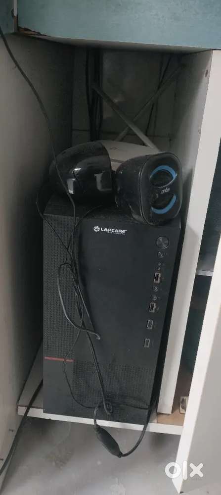 Computer CPUcabinet,LCD monitor,mouse, keyboard