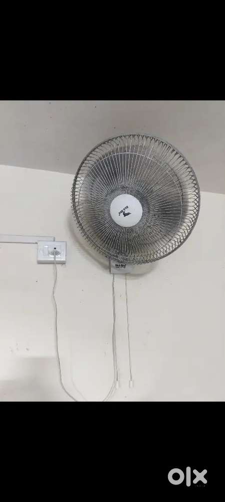4 Wall Fans & 10 chairs with 3 tables