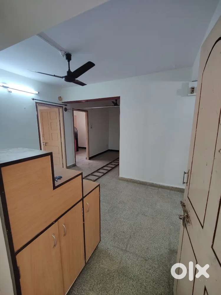 2bhk semi furnished house for rent in prime area