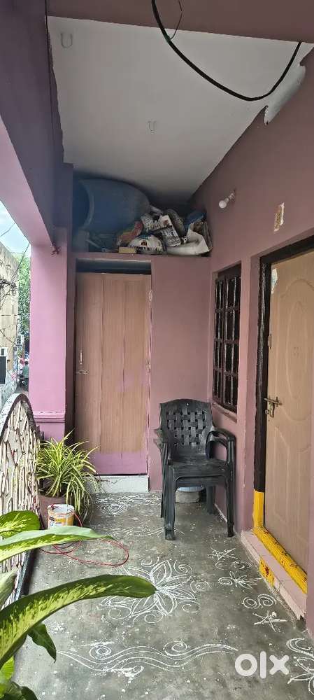 Straight rooms house - Near sriharipuram main road