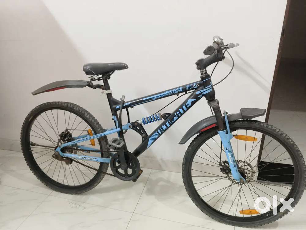 Atlas Ultimate Pistol 2.6 in Black and Blue colour