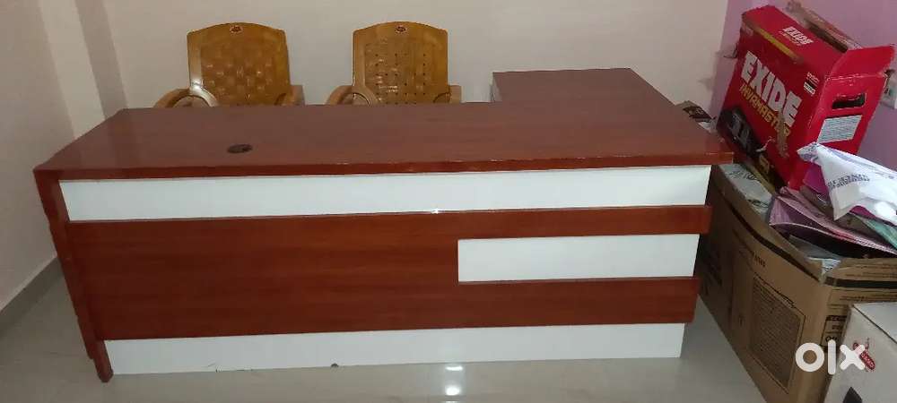 Front office table