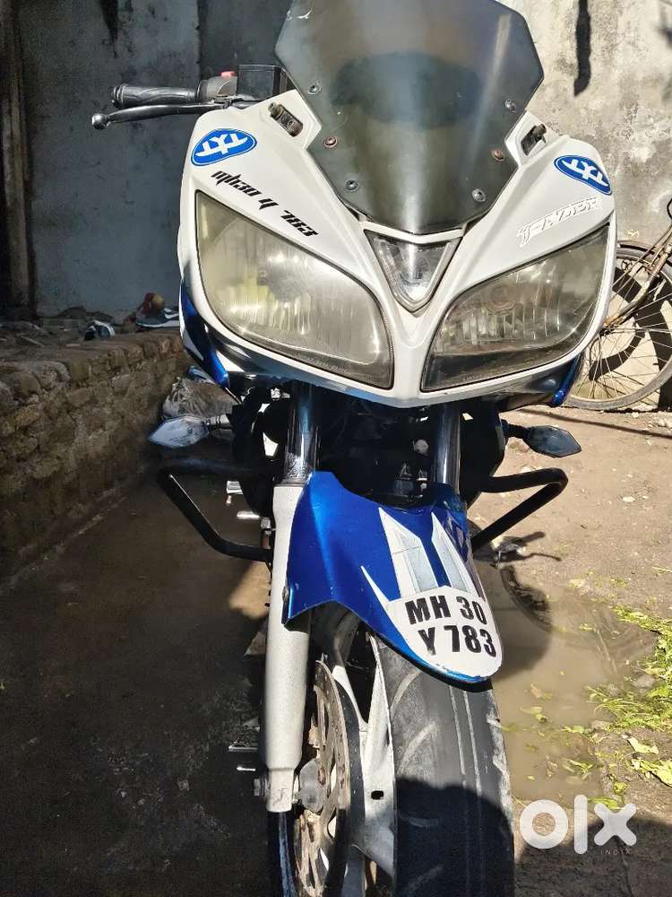 Yamaha fazer 10 models 10 pass wale dur Rahe aur jo interested Hai