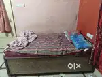 Single Wooden Bed with Storage – Good Condition 4×6