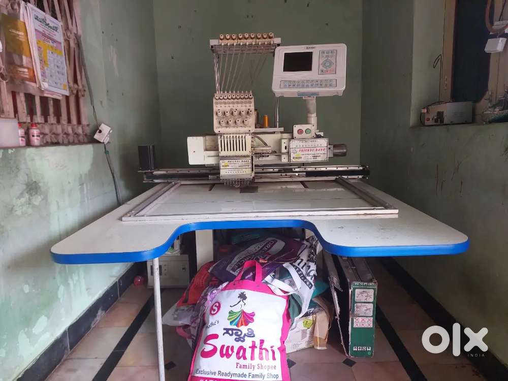 Computer embroidery machine