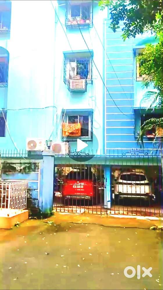 G+3BHK FLAT FOR SALE IN PARK CIRCUS NEAR DONBOSCO SCHOOL