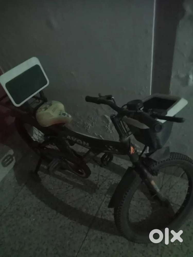 Boys / Girls AVON cycle