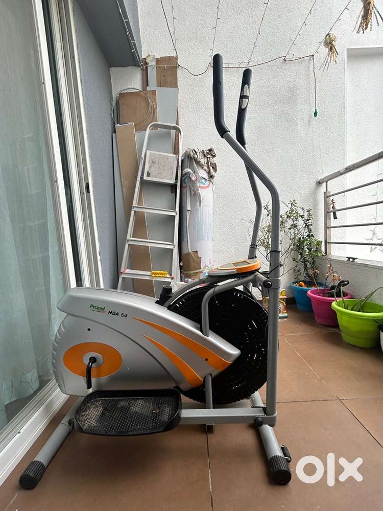 Air bike exercise cycle - Excellent condition.