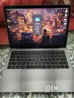 Macbook Pro 2017 13 inch i5