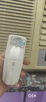 .Windo Ac.. good condition urgent sell  all working no problem