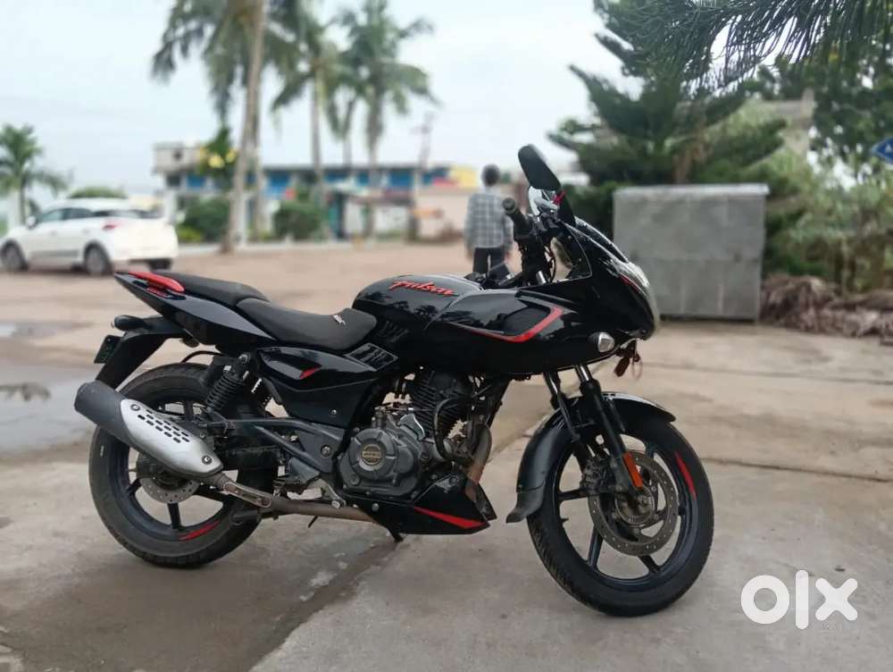 Pulsar bike 180